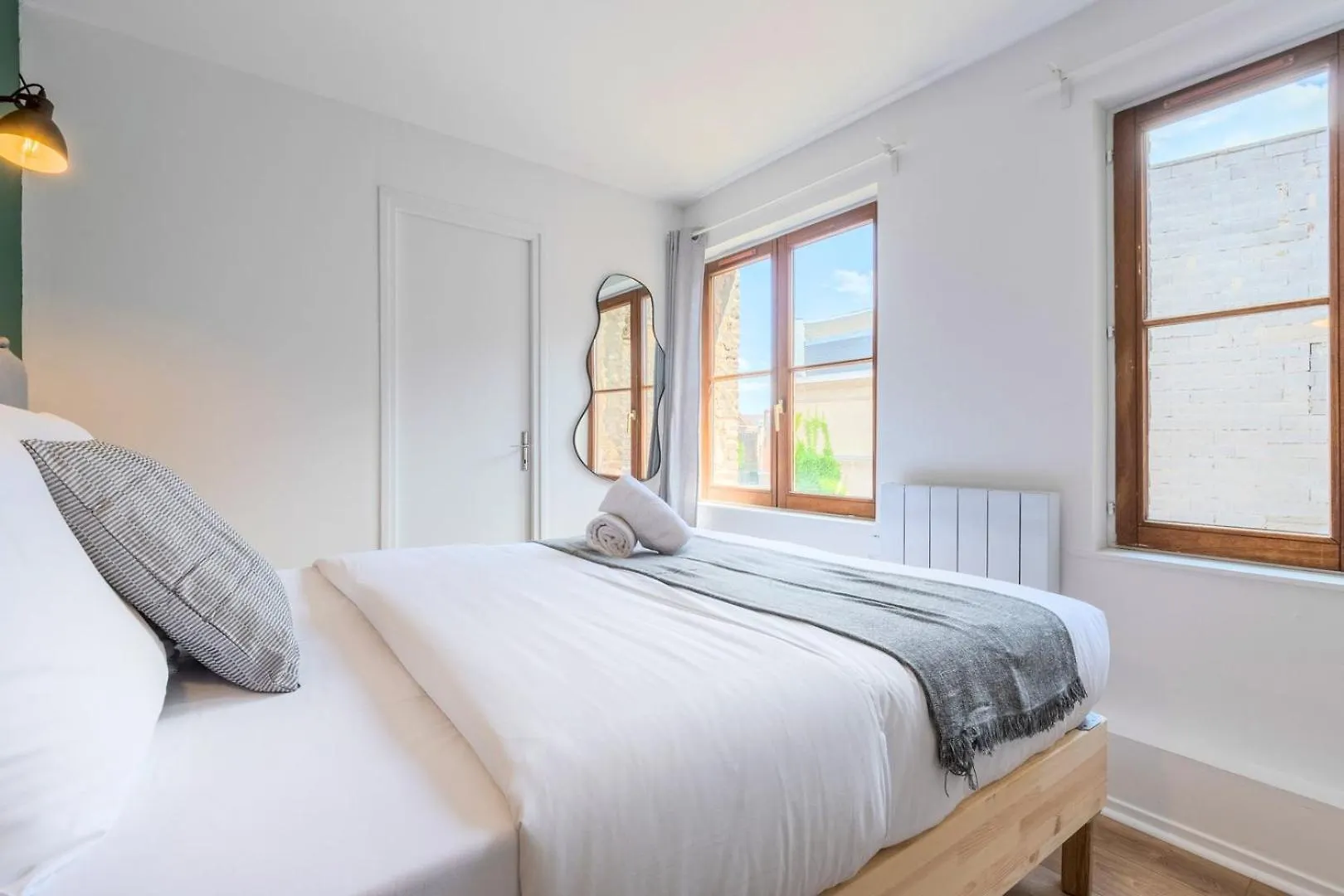 One-Bedroom Apartment In Old Lille
